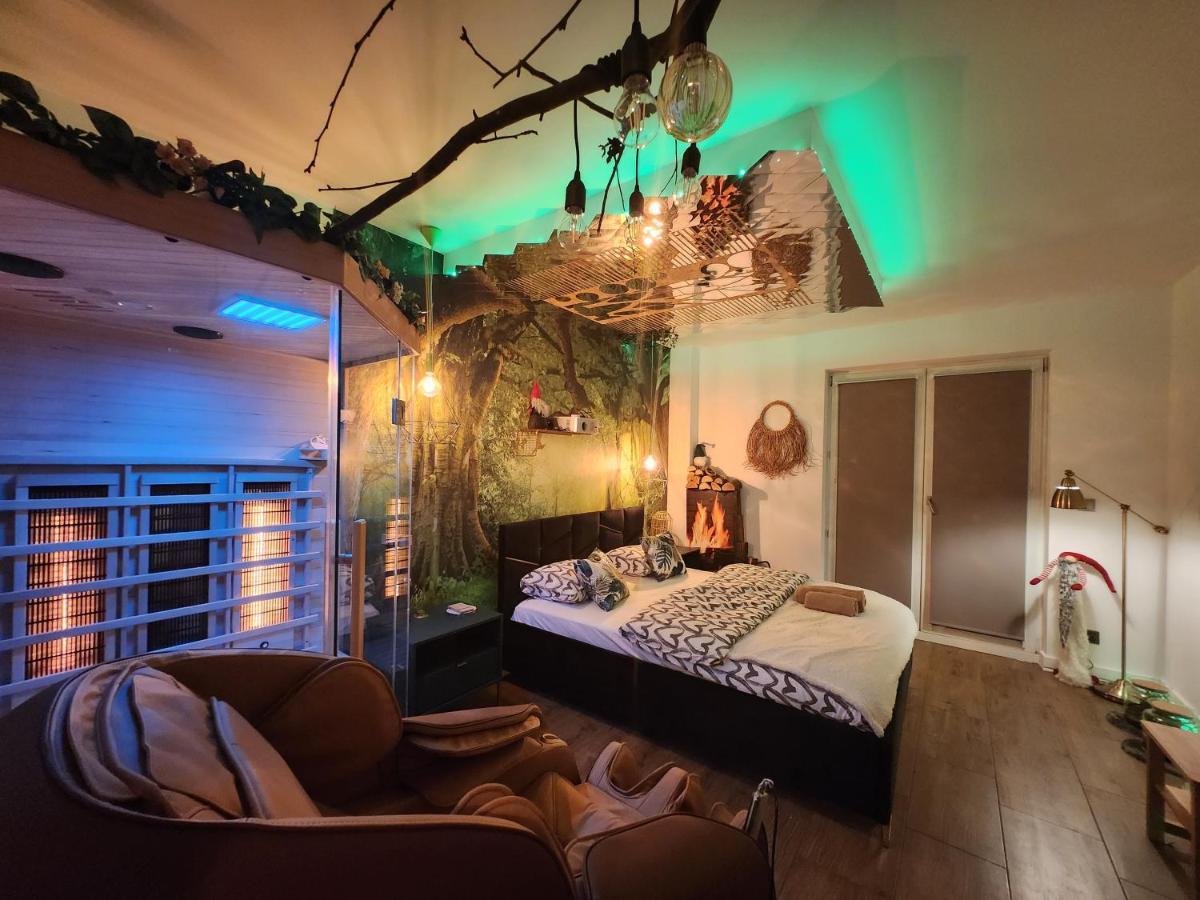 Warszawa Wola Wyjatkowe Studio Z Jacuzzi, Sauna I Fotelem Do Masazu - Exceptional Studio In Warsaw With Jacuzzi, Sauna And Massage Chair Exterior photo