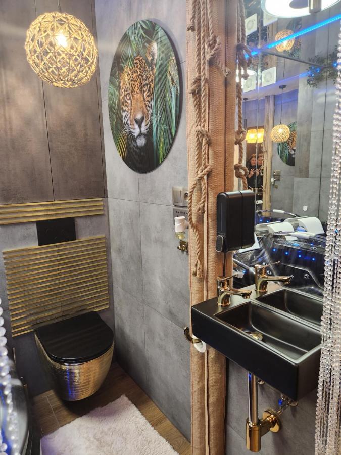 Warszawa Wola Wyjatkowe Studio Z Jacuzzi, Sauna I Fotelem Do Masazu - Exceptional Studio In Warsaw With Jacuzzi, Sauna And Massage Chair Exterior photo