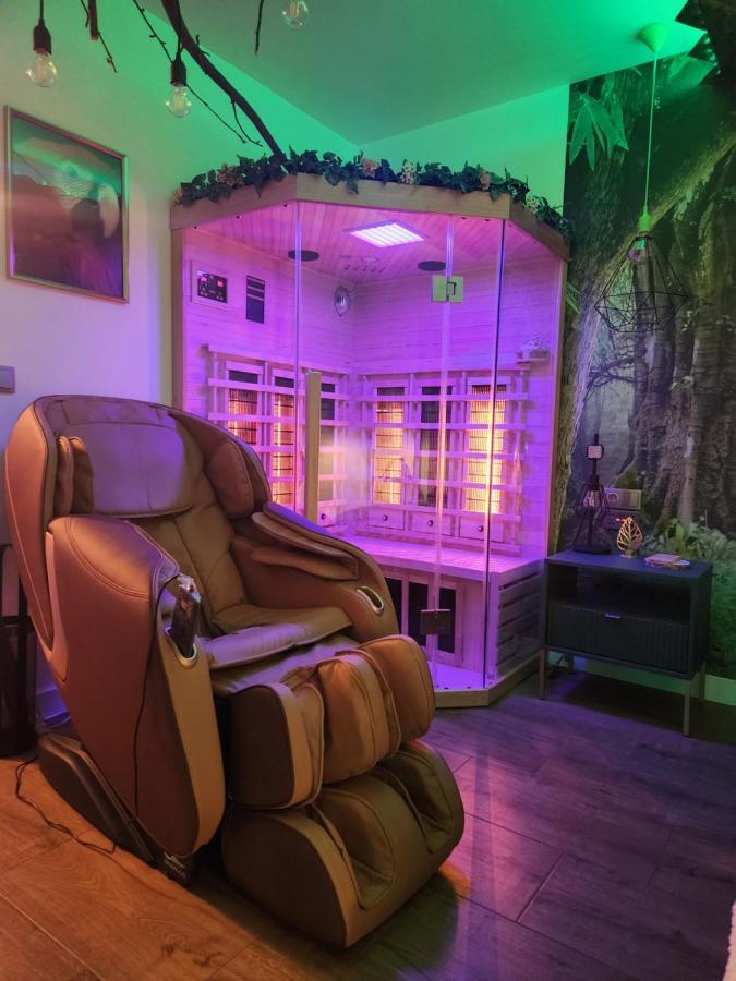 Warszawa Wola Wyjatkowe Studio Z Jacuzzi, Sauna I Fotelem Do Masazu - Exceptional Studio In Warsaw With Jacuzzi, Sauna And Massage Chair Exterior photo